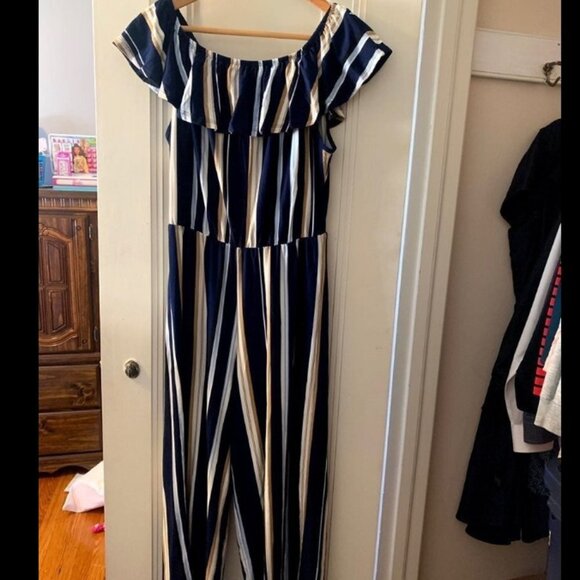 Striped Jumpsuit romper - Picture 1 of 2